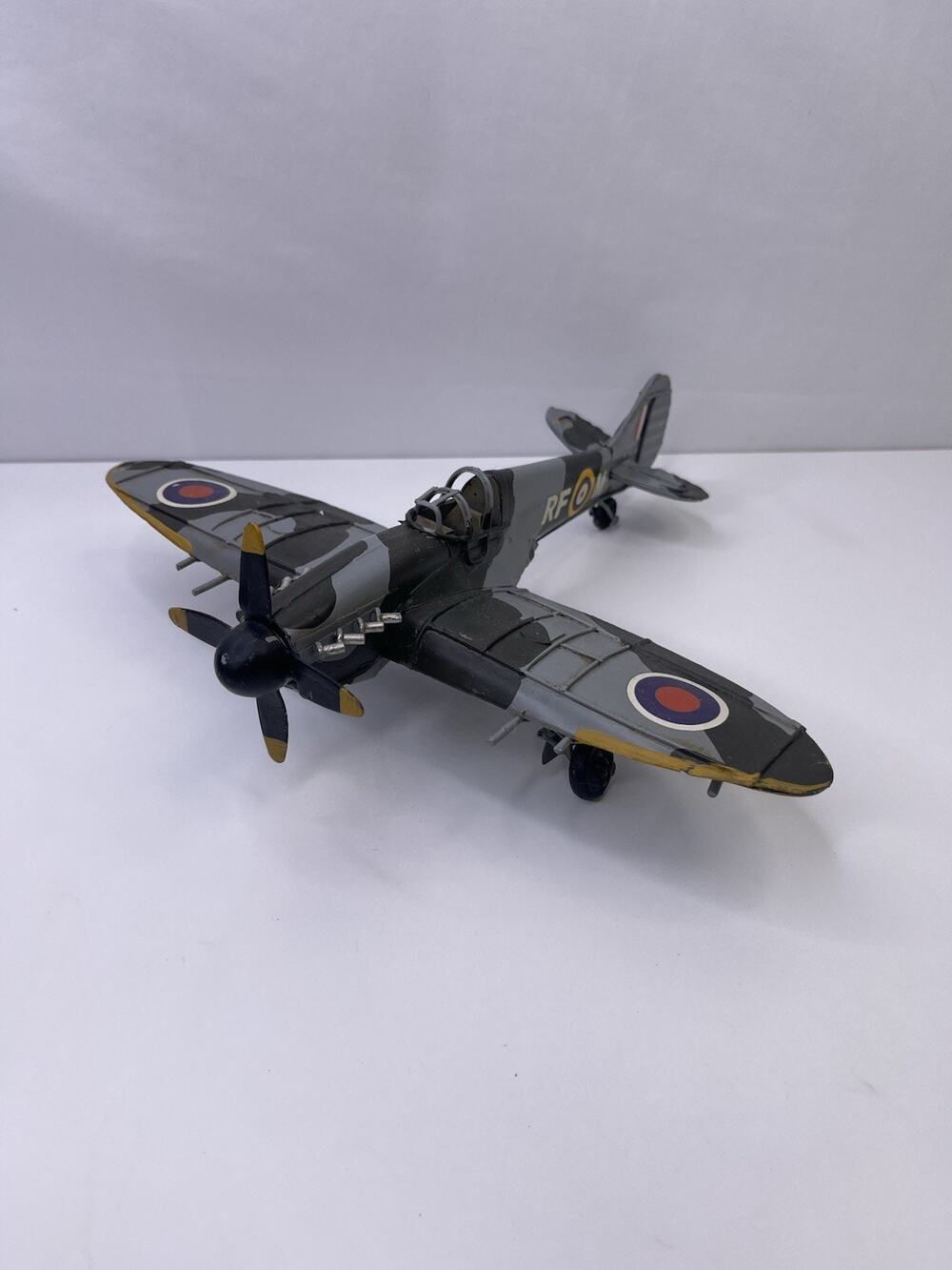 Old Metal RAF Supermarine Spitfire Model Airplane RF-M WWII Fighter